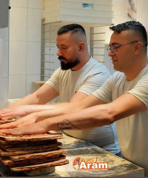 Ofenfrisches Fladenbrot mit orientalischem Belag in Bonn-Hardtberg